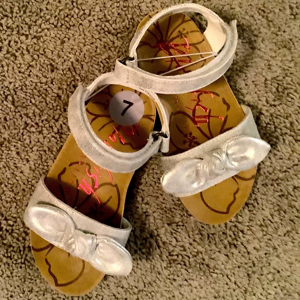 Blowfish Distressed Platinum/Silver Sandals